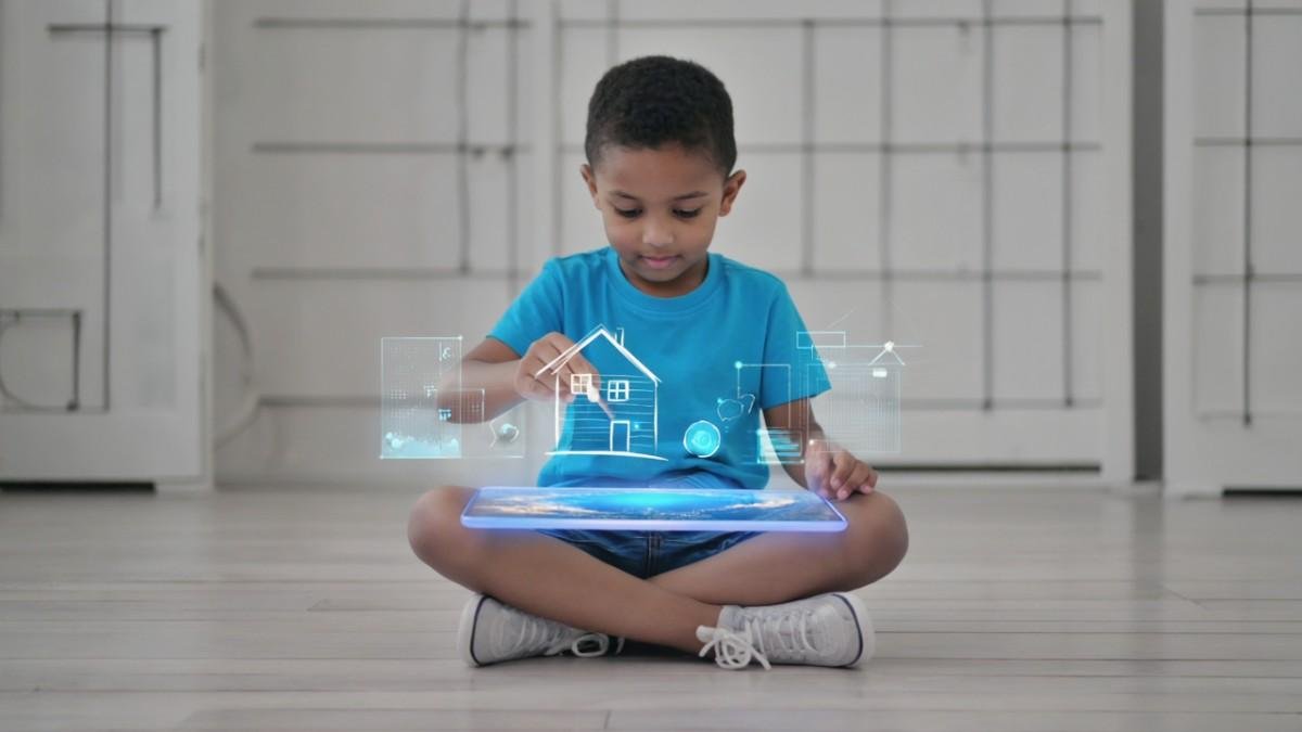 Digital World Meets House Drawing